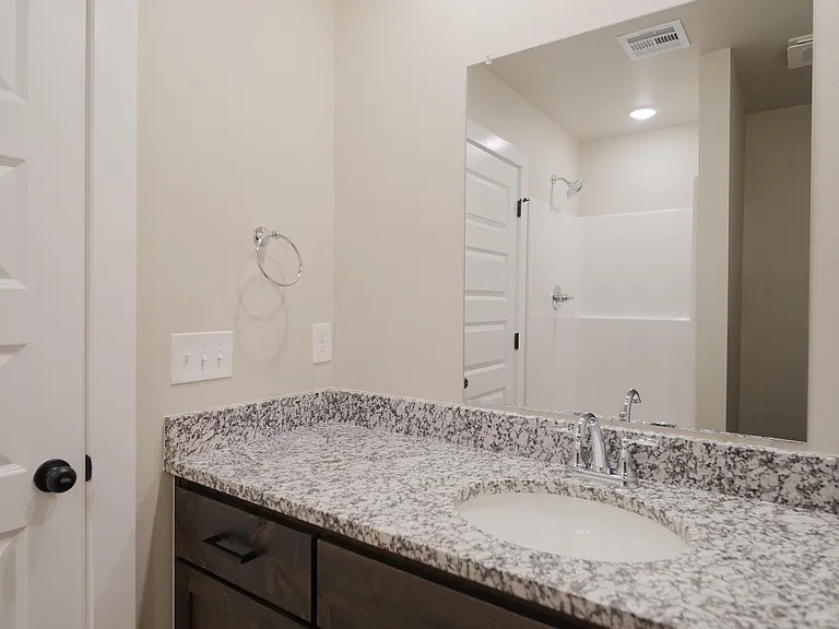 2606 Central St — Photo 11