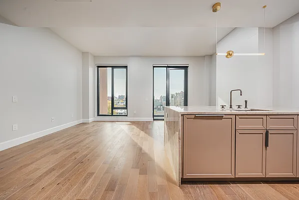 Living room, photo 2