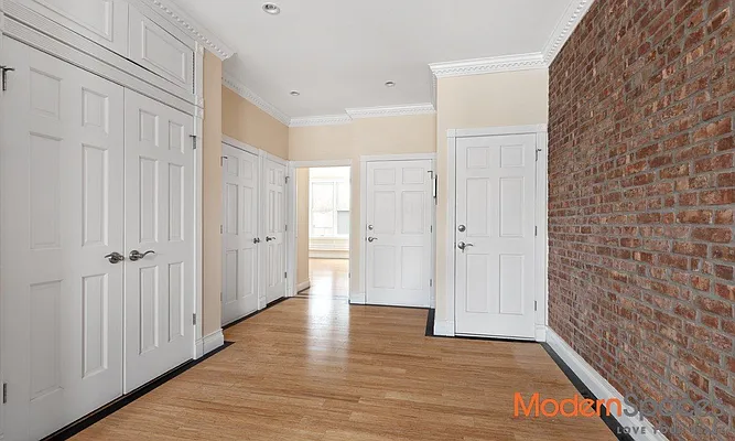 Rented by Modern Spaces | media 8
