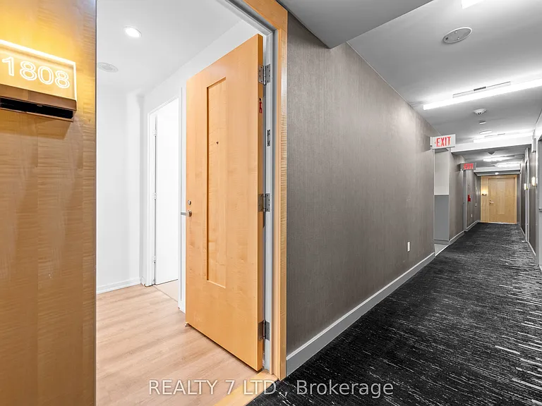 45 Charles St E #1808 — Photo 10