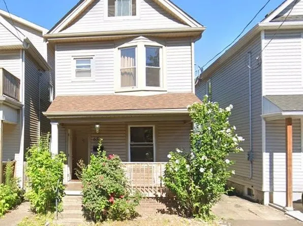 65 Kinrade Ave, Hamilton, ON L8L 6L5