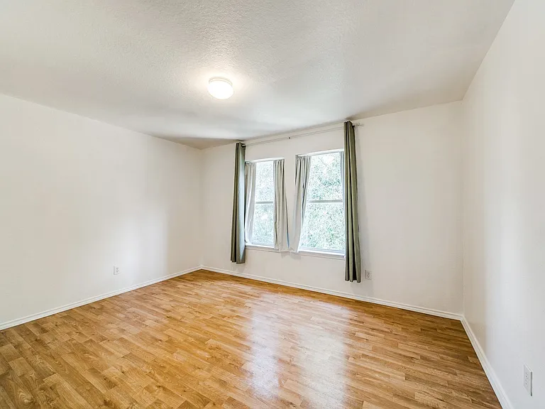 8914 Kestrel Oak — Photo 12