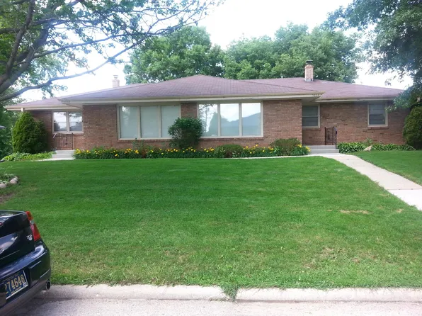 5834 Dafred Dr, Rockford, IL 61107
