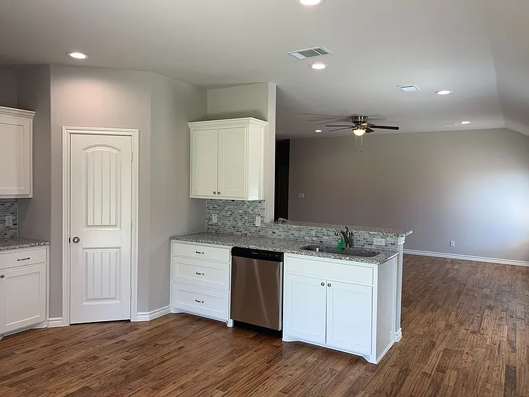 3503 Brookstone Dr — Photo 4
