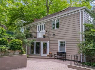 31 Kissam Ln, Glen Head, NY 11545
