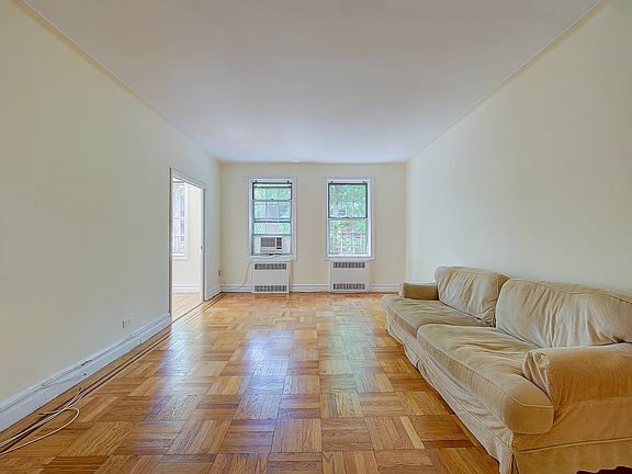 4th image of 117 Park Ln S #B2j