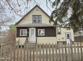 225 13th St SE, Watertown, SD 57201