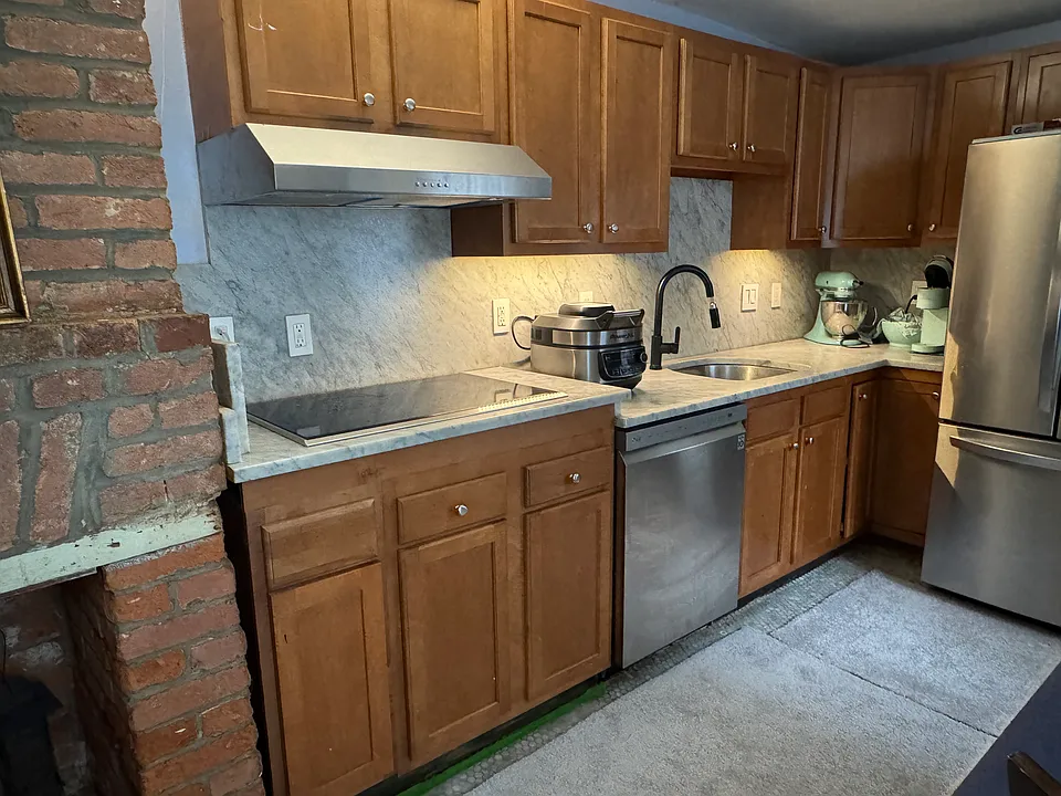 119 W South St