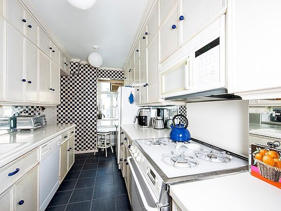 4th image of 799 Park Ave APT 10D