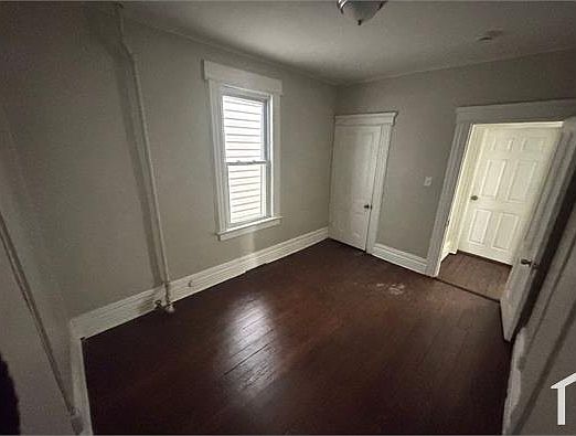 5th image of 138 Seymour Ave Floor 2