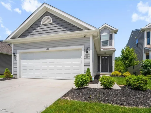 29101 Pembrooke Blvd, Olmsted Falls, OH 44138