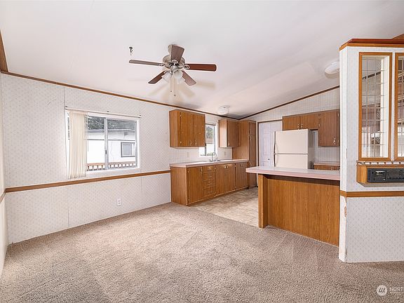4th image of 316 8TH Avenue N