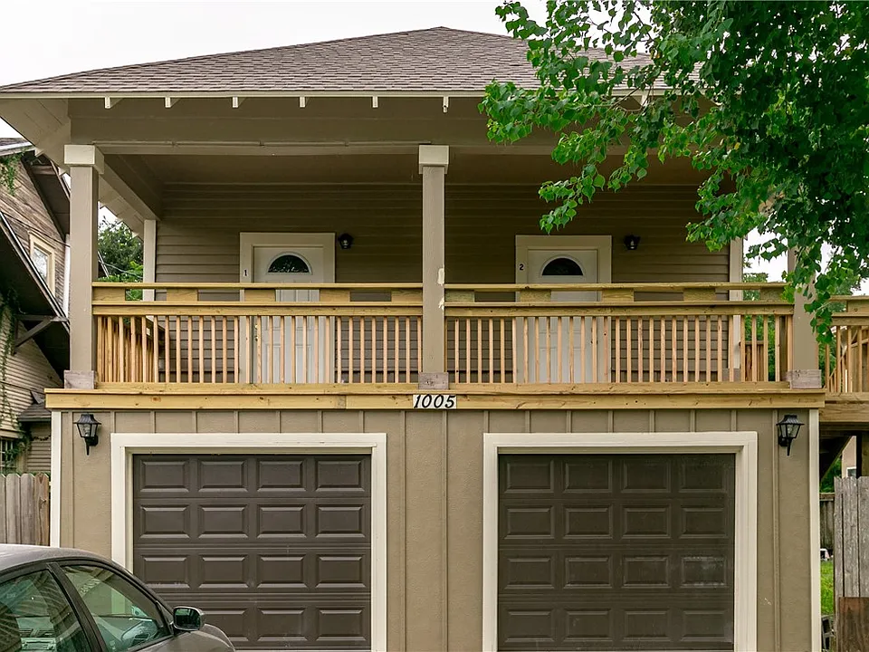 1005 Furman Ave #2