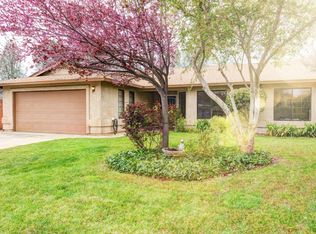 1148 Peregrine Way, Redding, CA 96003