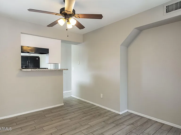 619 E Jensen St #7 — Photo 9
