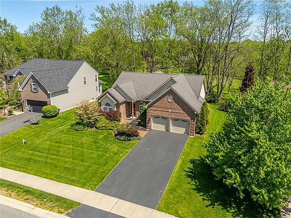 4th image of 737 Rookery Way