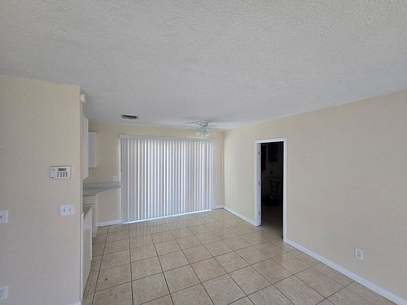 3rd image of 2091 Avenue H W