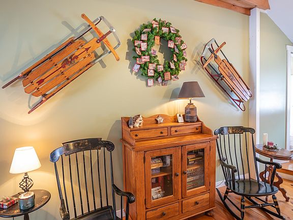 3rd image of 34 Main Street