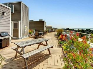 4847 California Ave SW APT 402, Seattle, WA 98116