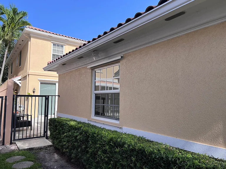 3368 Greenway Dr — Photo 4