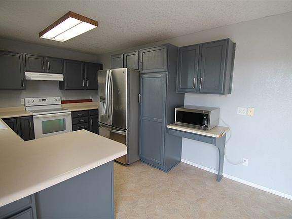 4th image of 88 Cliff Dr