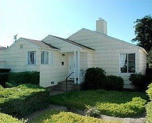 1st image of 1627 York Ave
