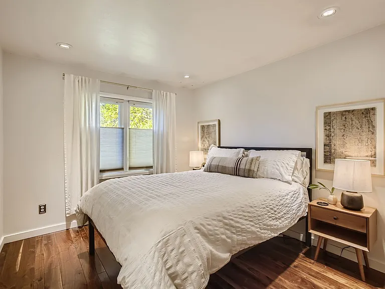 2113 Walnut St #9B — Photo 17