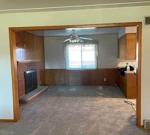3rd image of 2492 Flintridge Dr