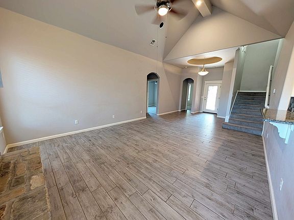 3rd image of 2349 Santa Monica St