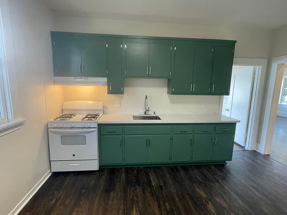 Eat In Kitchen