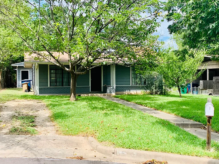 612 Wilmes Dr — Photo 11
