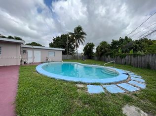 585 NE 178th St #0, Miami, FL 33162