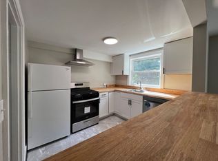 2525 Woodland Dr #B, Charlottesville, VA 22903