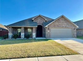 930 Sundance Ln, Bentonville, AR 72712