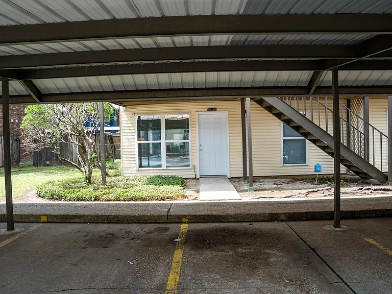 Oak Lane Apartments — Photo 15