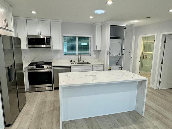 3rd image of 5335 Don Pio Dr