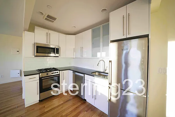 Rented by Sterling Realty Solution Inc | media 9