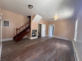 748 Trumbull St FLOOR 2, Elizabeth, NJ 07201