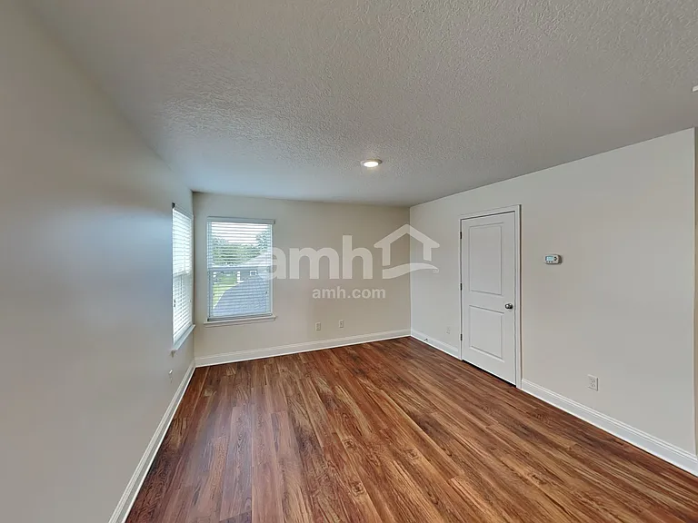 713 Celebration Ln — Photo 14