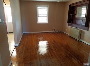290 Market St #D, Elmwood Park, NJ 07407