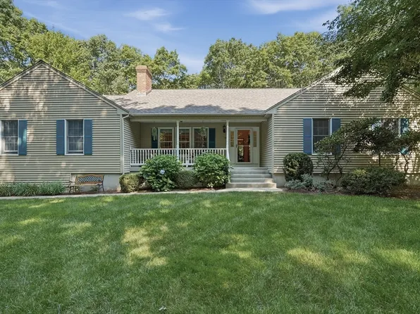 18 Allens Ln, Rehoboth, MA 02769