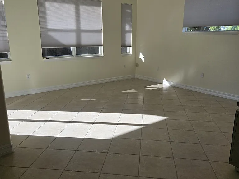 25080 Divot Dr — Photo 9