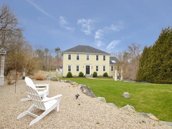 31 Ironside Dr, Barnstable, MA 02630