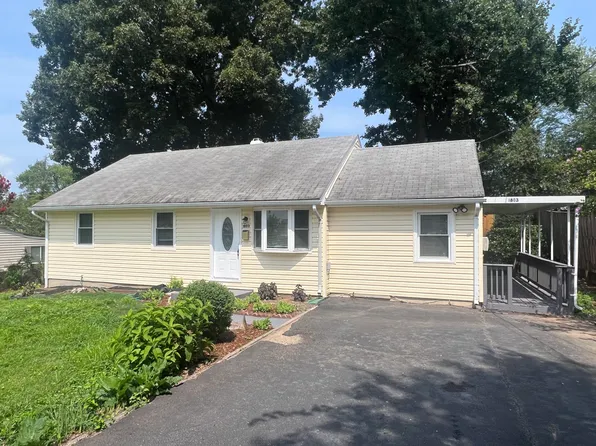 1803 Anderson Rd, Falls Church, VA 22043