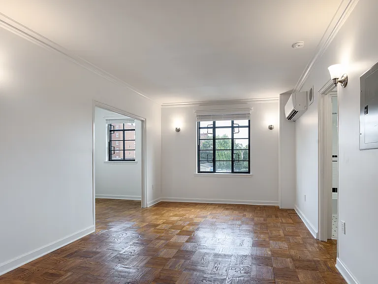 Marleigh Apartments — Photo 19