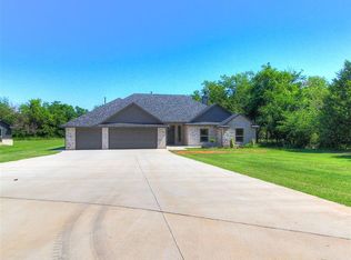 9100 Oak Tree Cir, Edmond, OK 73025