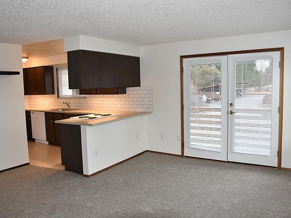 5th image of 16541 5th Ave NE #4