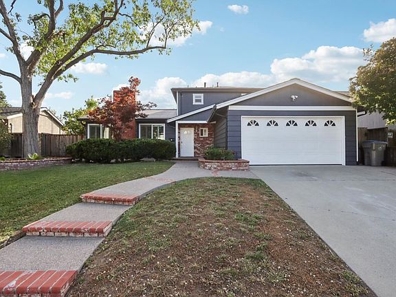 3rd image of 1601 Saint Regis Dr