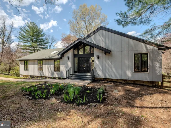 5 Hilloch Ln, Chadds Ford, PA 19317