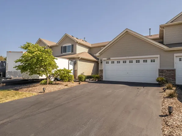1251 Da Vinci Dr, Hampshire, IL 60140